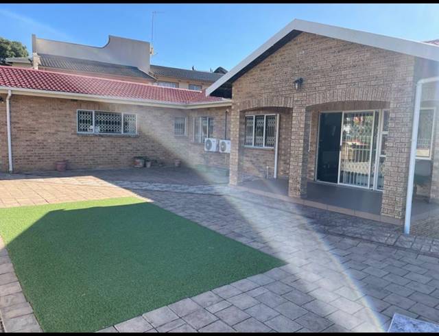 5 BEDROOM HOUSE FOR SALE IN BUFFELS BOSCH
